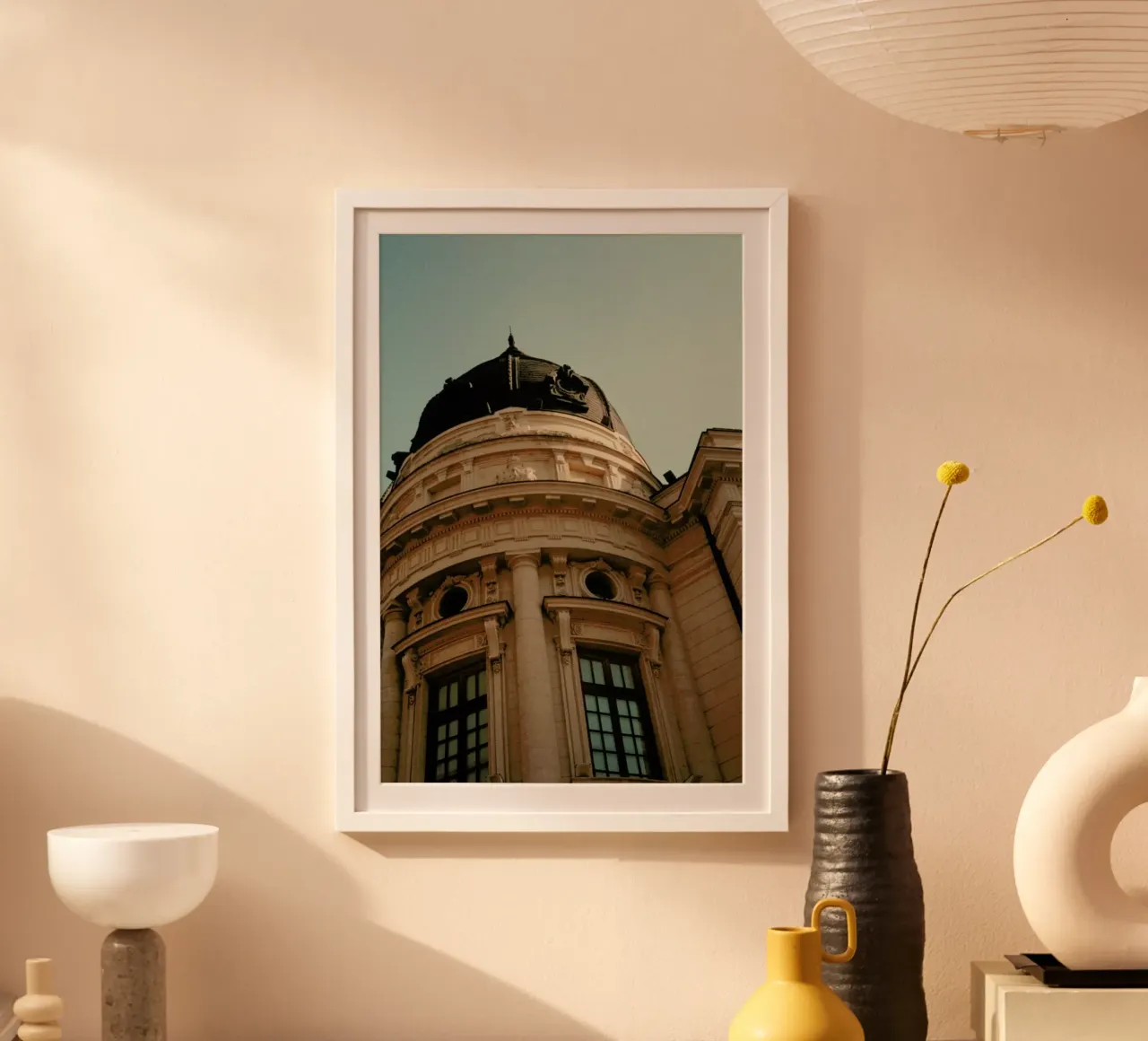 Analog Series Architecture In Bucharest poster con telaio in legno da Sebastian Hilgetag
