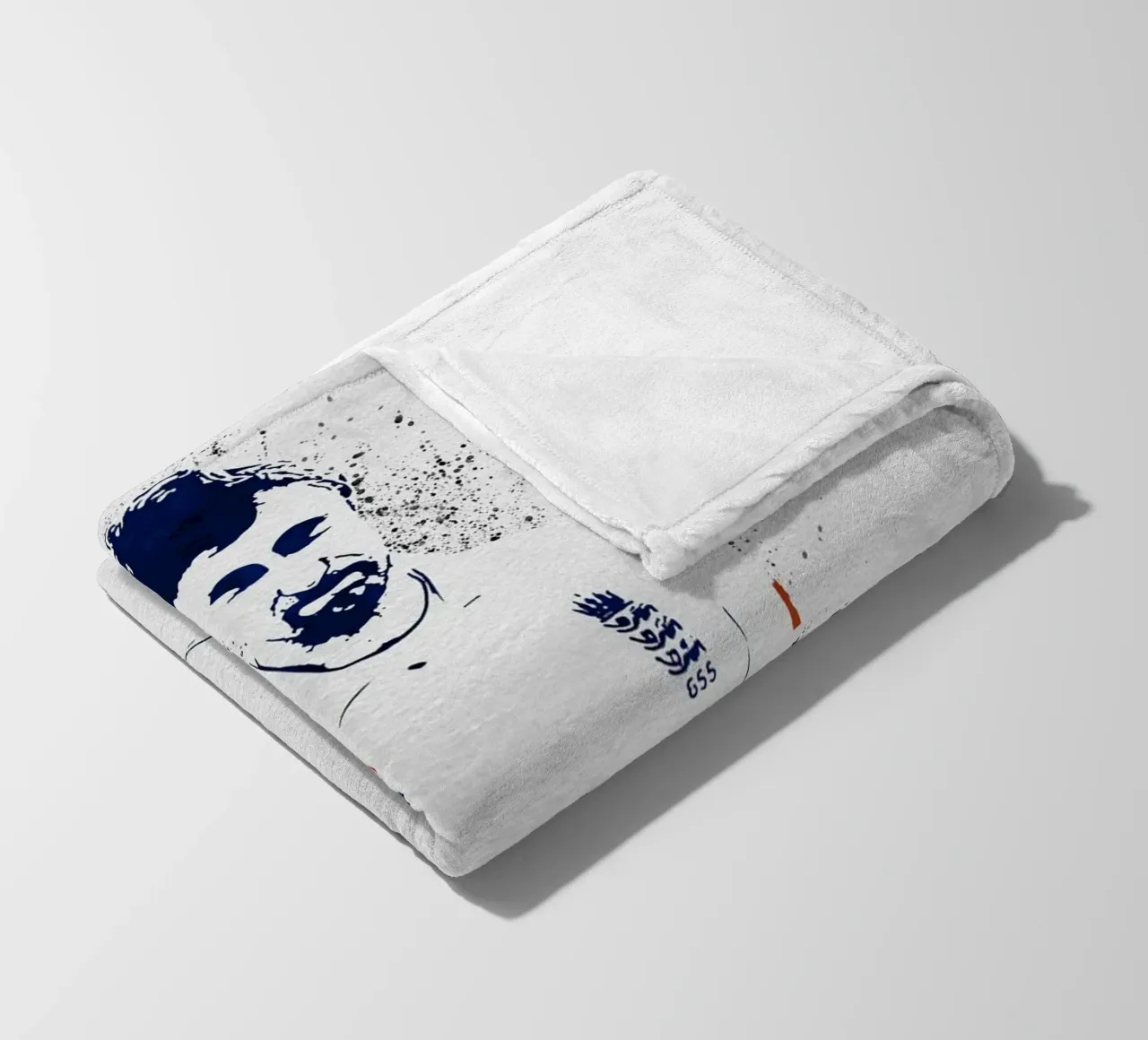 Joe Root coperta in pile da tenten