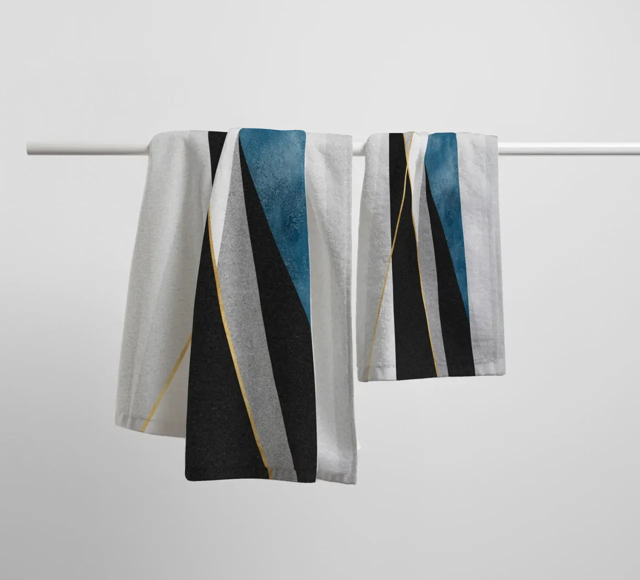 abstract clippings asciugamano da bagno da vintageshop
