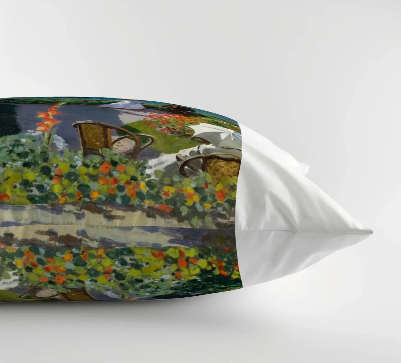 femme avec parapluie vue sur l'océan vagues voilier claude monet coussin de belong shop