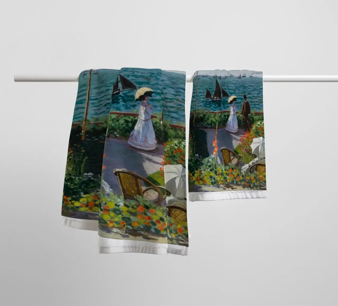 femme avec parapluie vue sur l'océan vagues voilier claude monet serviette de bain de belong shop
