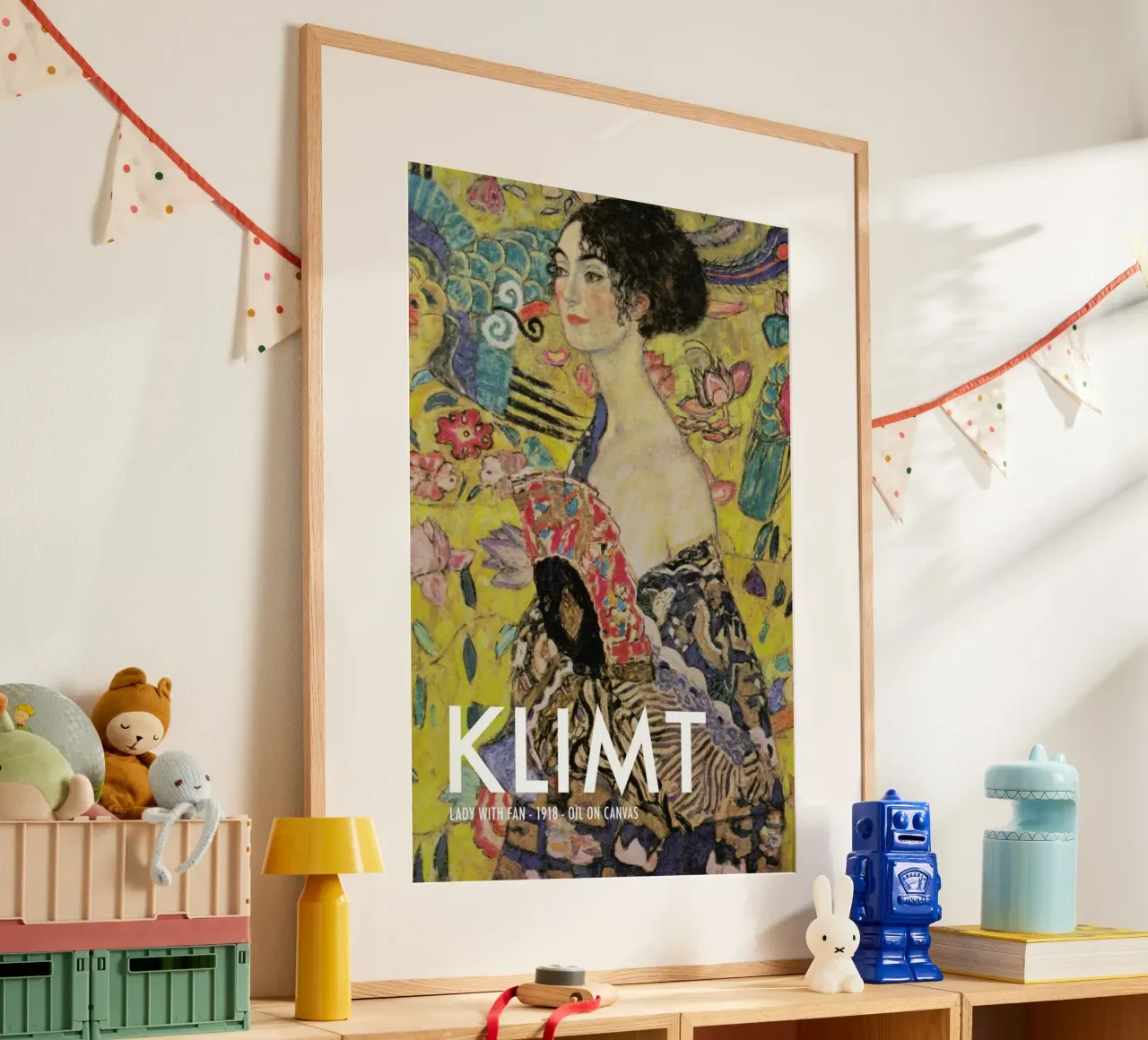 Klimt - Lady with Fan poster con telaio in legno da Vintage by JUNIQE