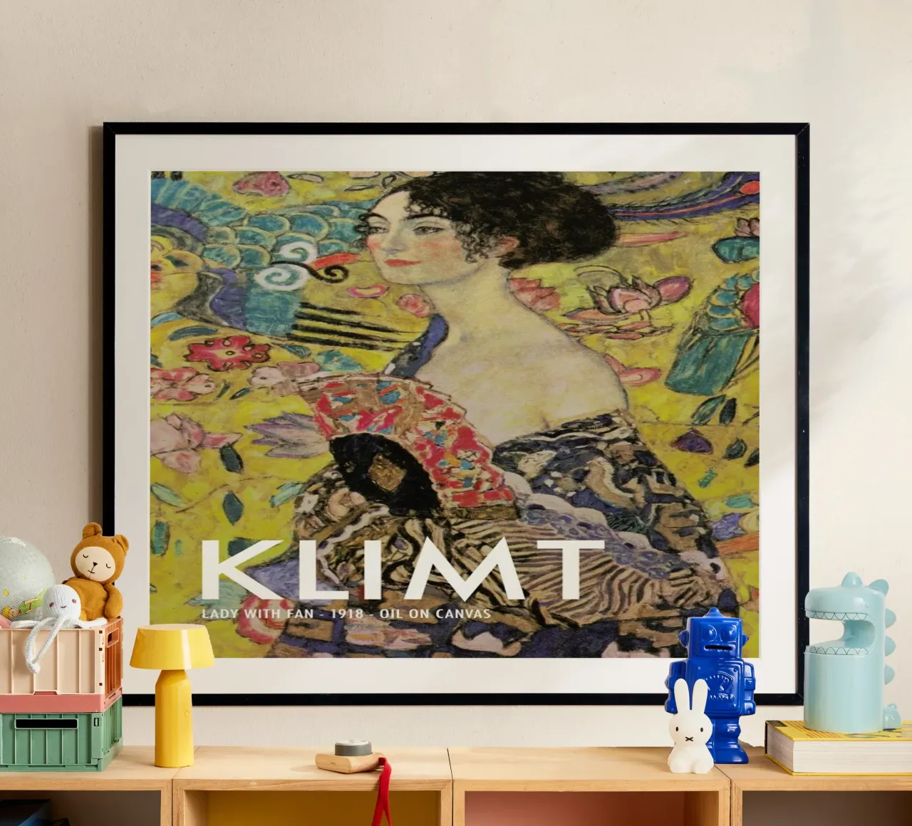 Klimt - Lady with Fan poster con telaio in legno da Vintage by JUNIQE