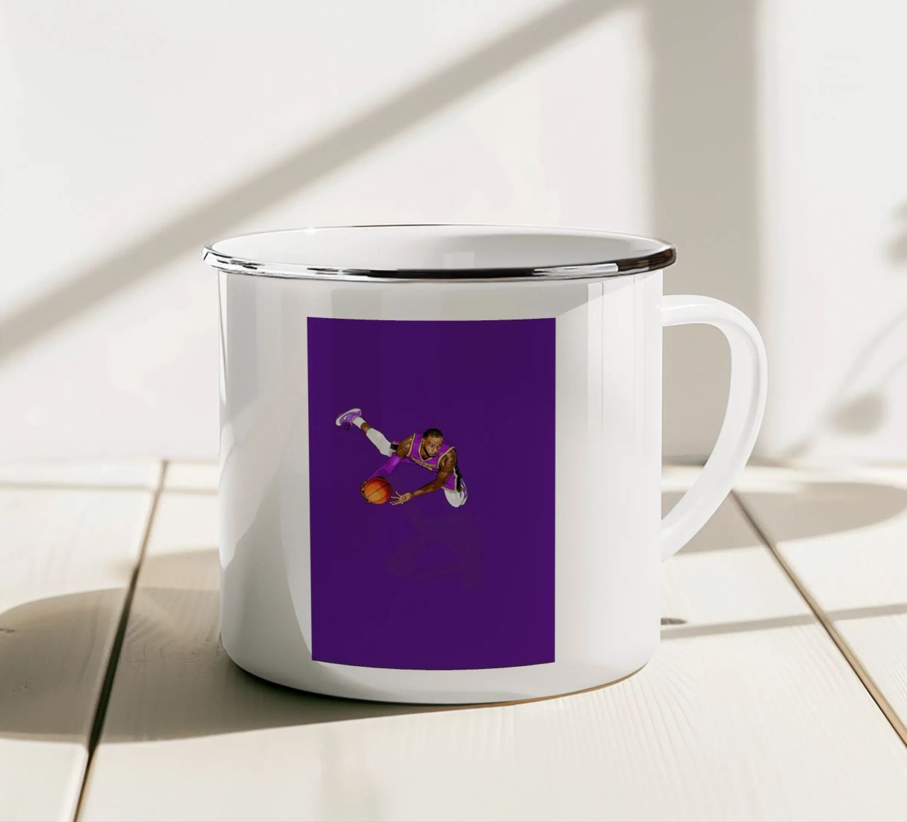 Frequent Fliers Lebron tazza in smalto da Jason Ratliff