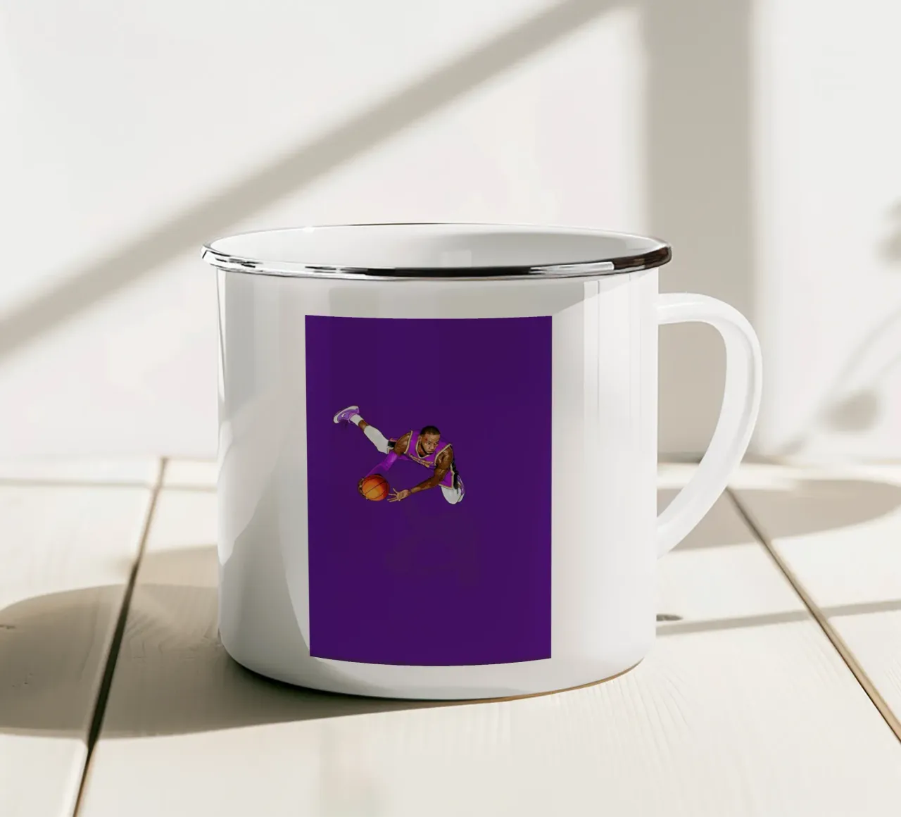 Frequent Fliers Lebron tazza in smalto da Jason Ratliff