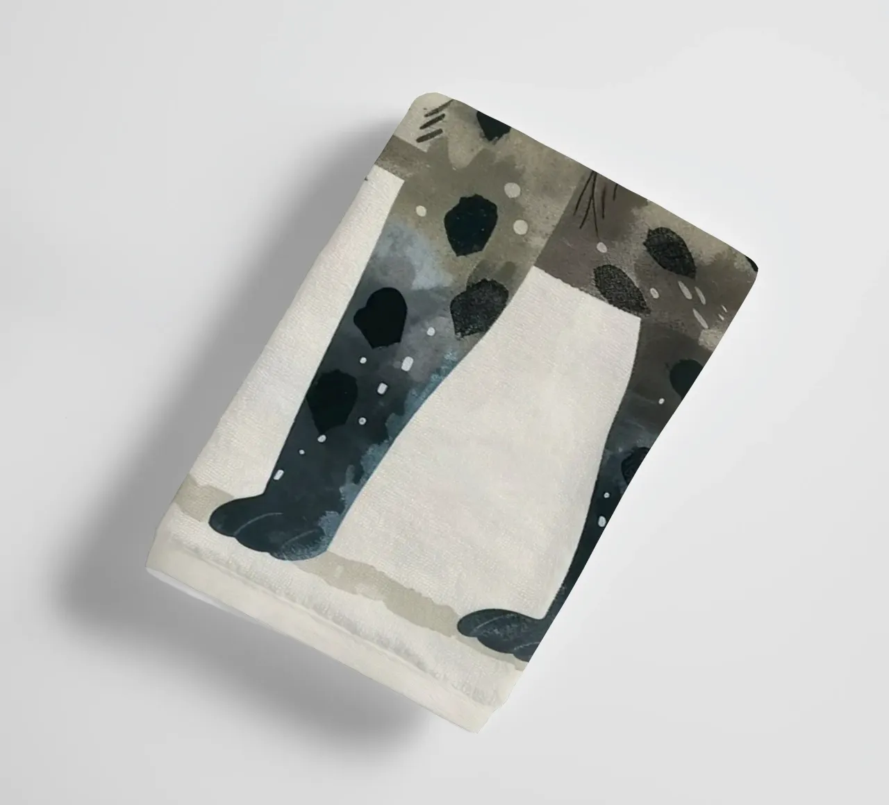 Opera d'arte di iena maculata e giocosa - Design unico di animali selvatici asciugamano da bagno da DesignDoodle