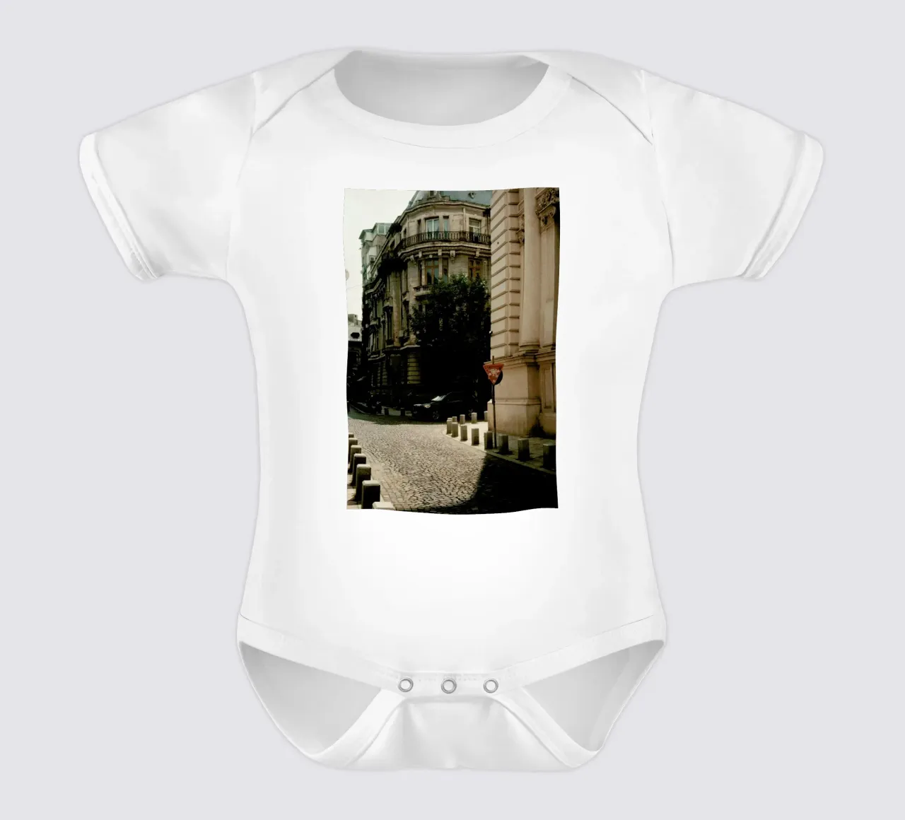 Analog Series Light And Shadows Kurzarm Babybody von Sebastian Hilgetag