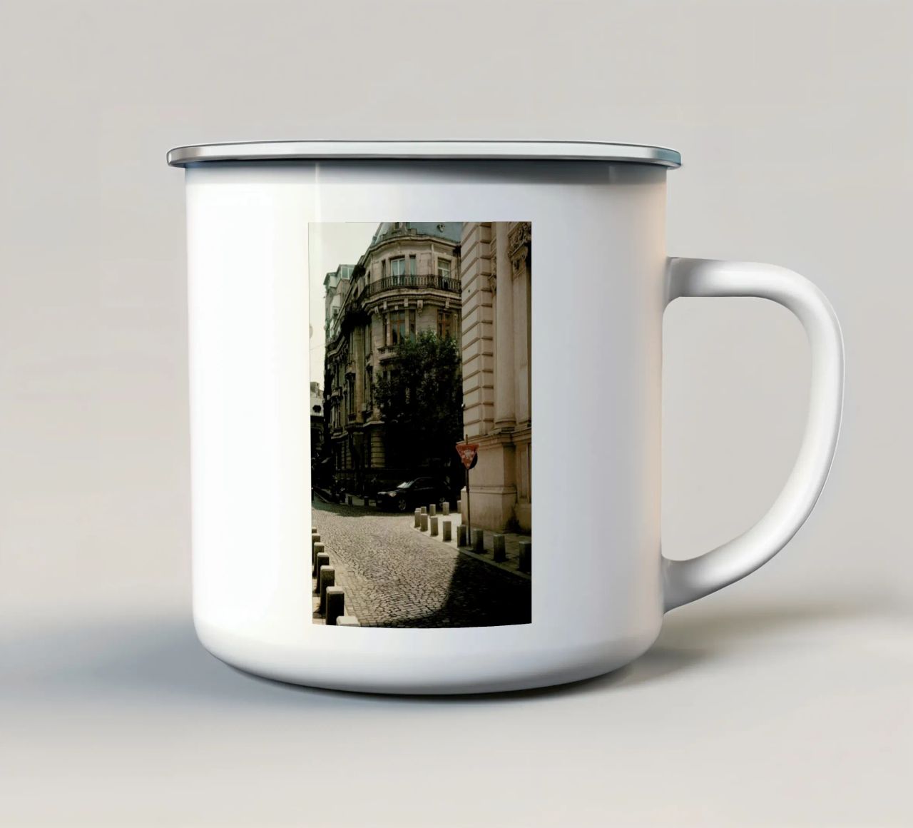 Analog Series Light And Shadows tazza in smalto da Sebastian Hilgetag