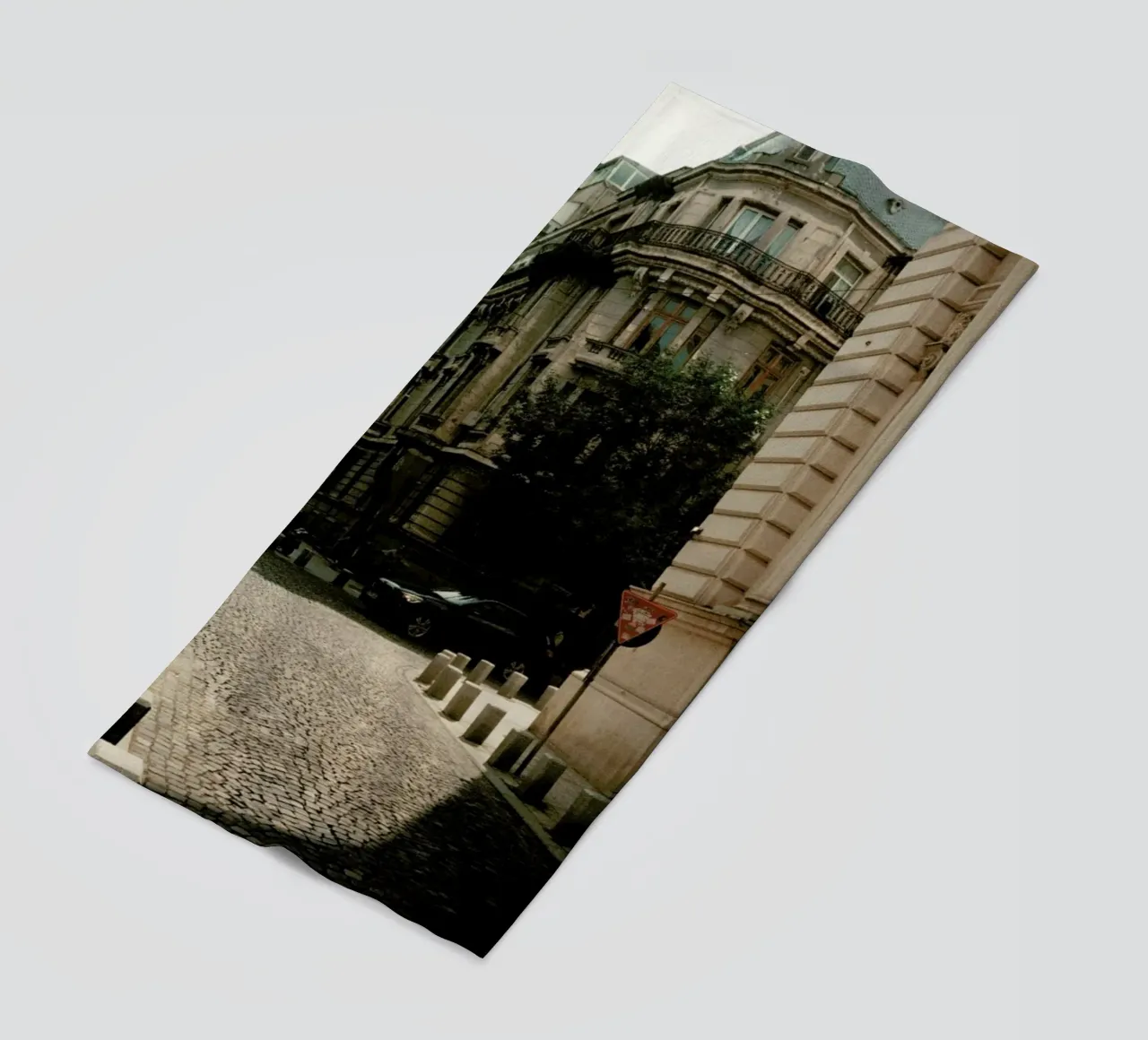 Analog Series Light And Shadows Strandtuch von Sebastian Hilgetag