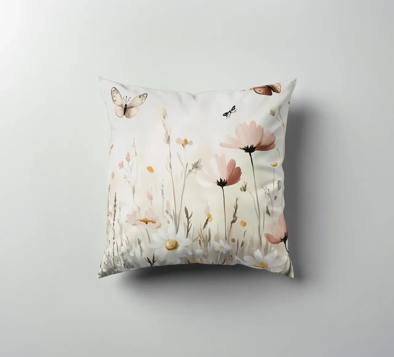 Prato di fiori selvatici cuscino da IamHomeStudio