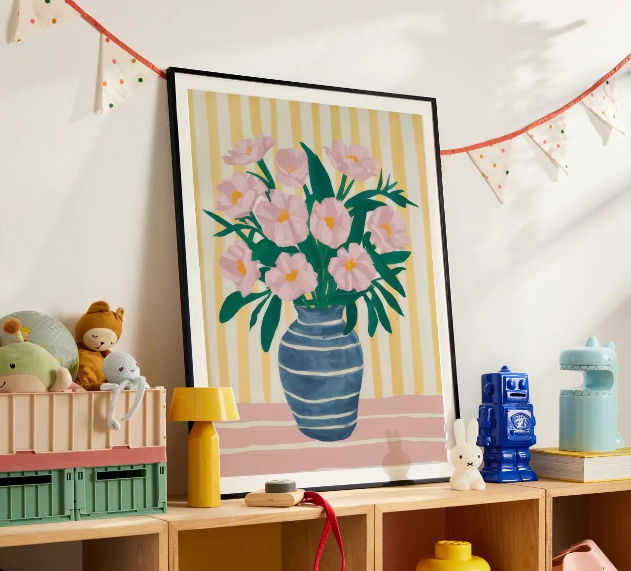 Vaso a strisce di peonia poster con telaio in plastica da Lumie Layers