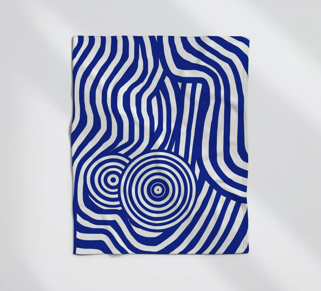 Nudo a righe line art in blu coperta in pile da Little Dean