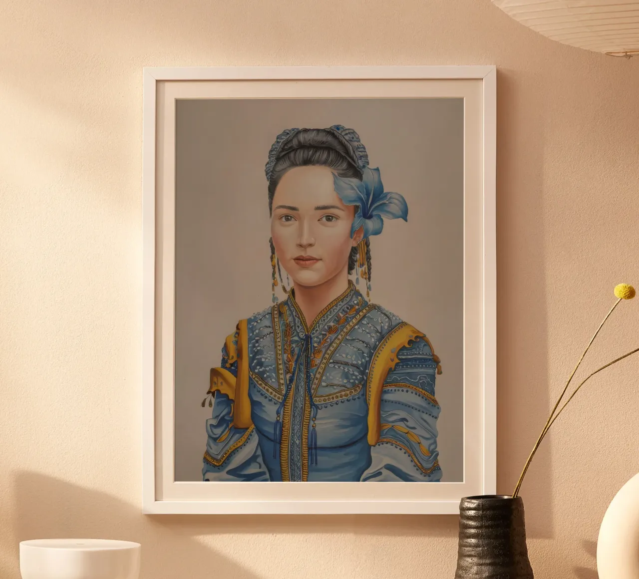 Regno blu dorato poster con telaio in plastica da Vivid Reverie