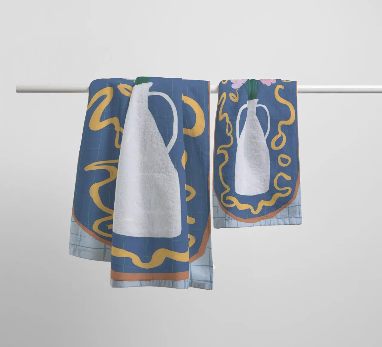 Ritratto di brocca ad arco asciugamano da bagno da Moonlite Desire