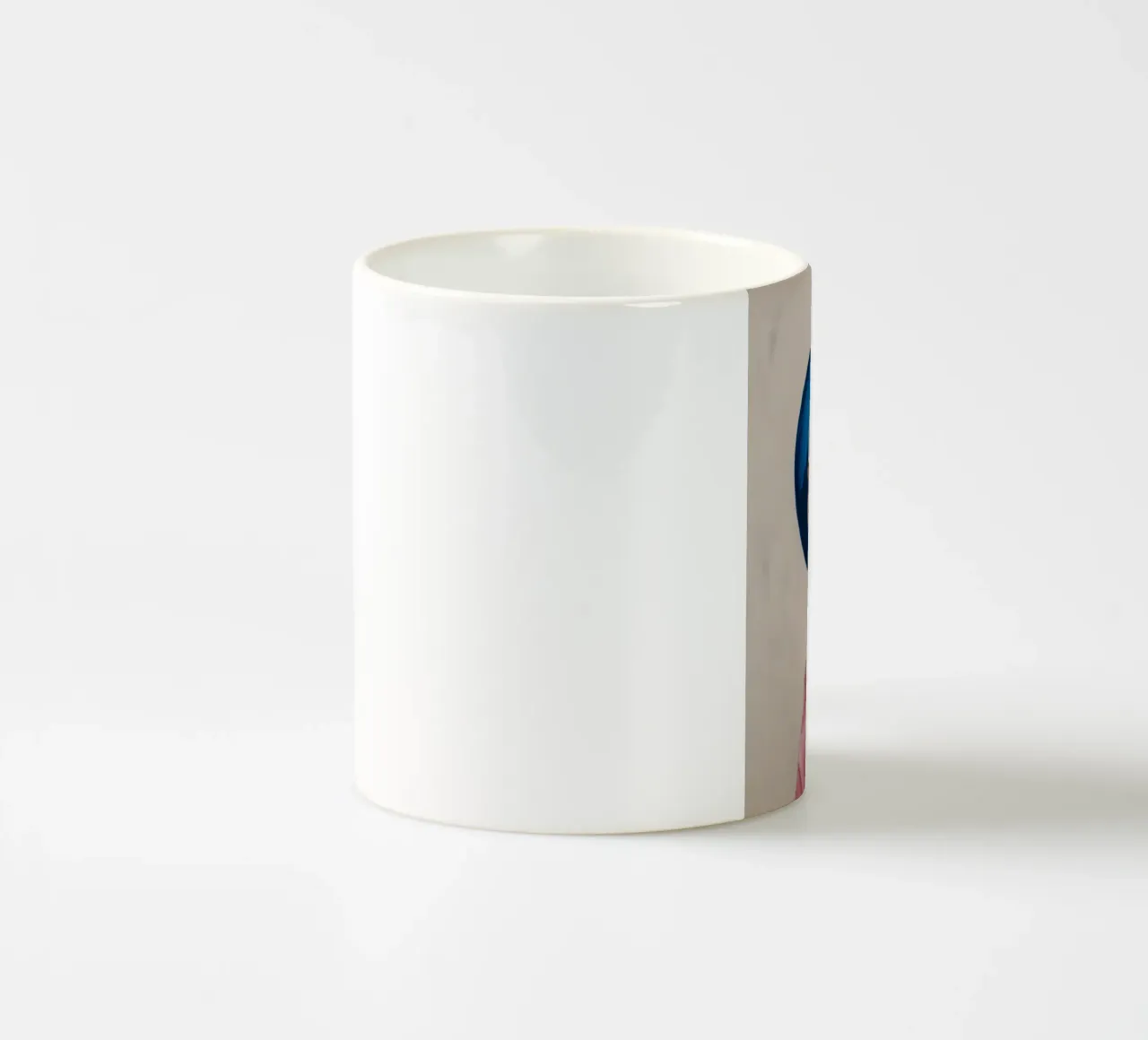 Sguardo aureolato indaco tazza in ceramica da Vivid Reverie