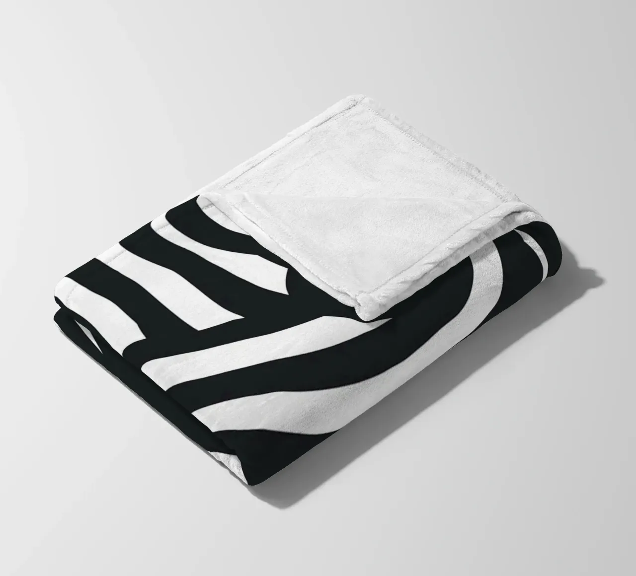 Nudo artistico a righe nere coperta in pile da Little Dean