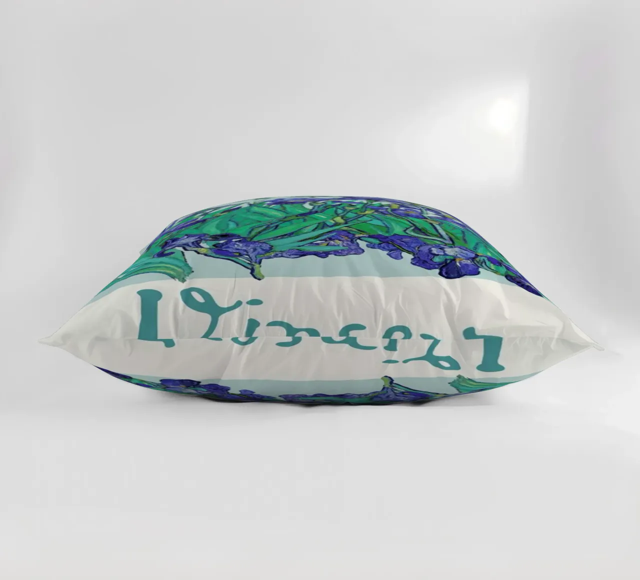 Signed, Vincent – Irises 4 cuscino da Vintage by JUNIQE