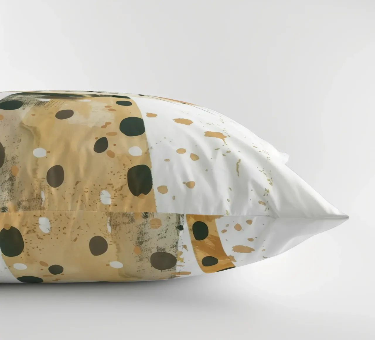 Adorabile cucciolo di ghepardo in un'arte audace ed espressiva cuscino da DesignDoodle