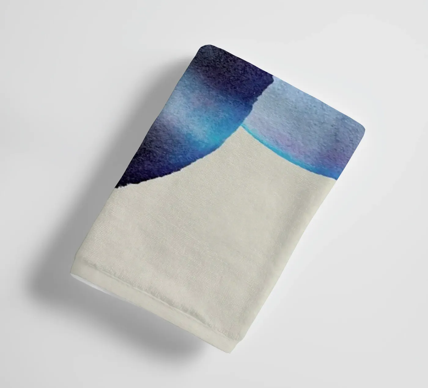 Blue Iris badhanddoek van Studio One