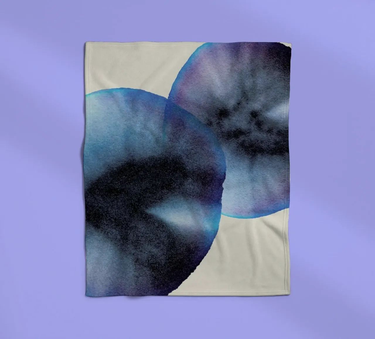 Blue Iris Fleecedecke von Studio One