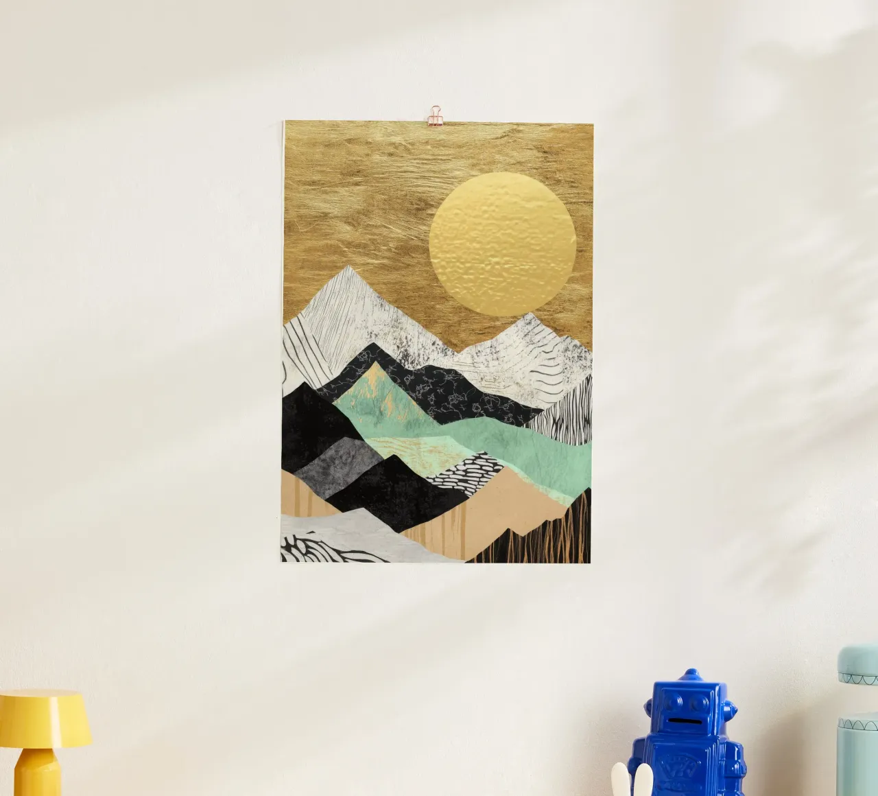 Paesaggio montano astratto in oro e nero poster con telaio in alluminio da Niklas
