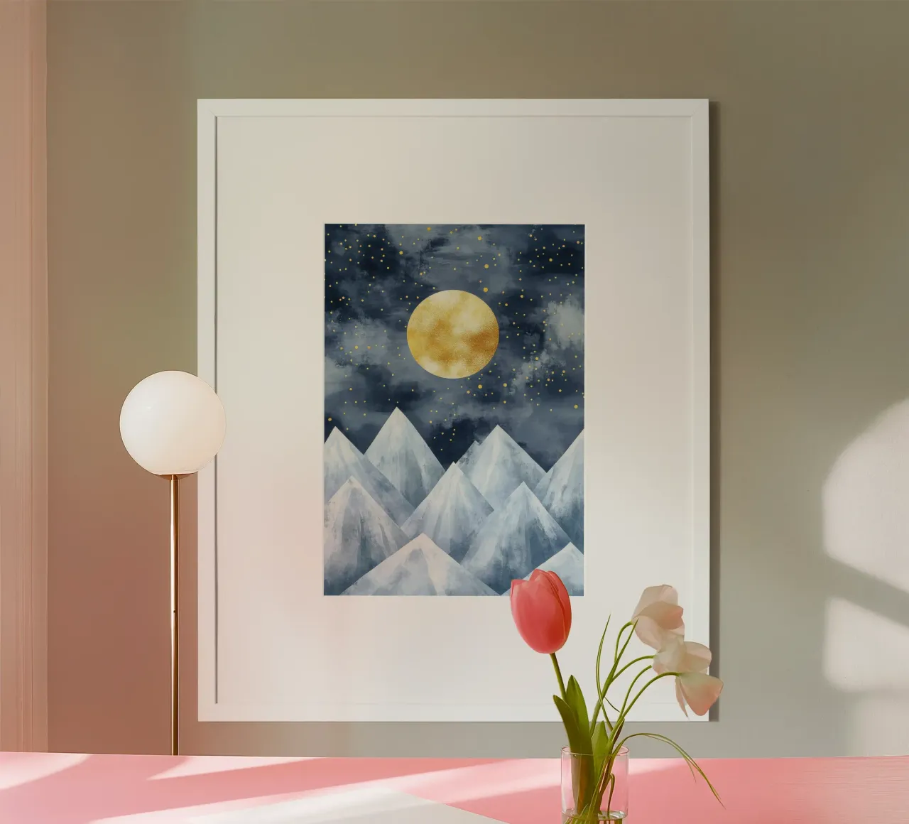 Luna piena dorata sulle montagne innevate poster da Niklas