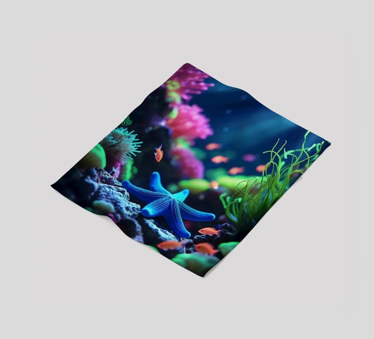 Deep Calm ✦ Blauer Seestern in Neon Reef Fleecedecke von lumaquastudio