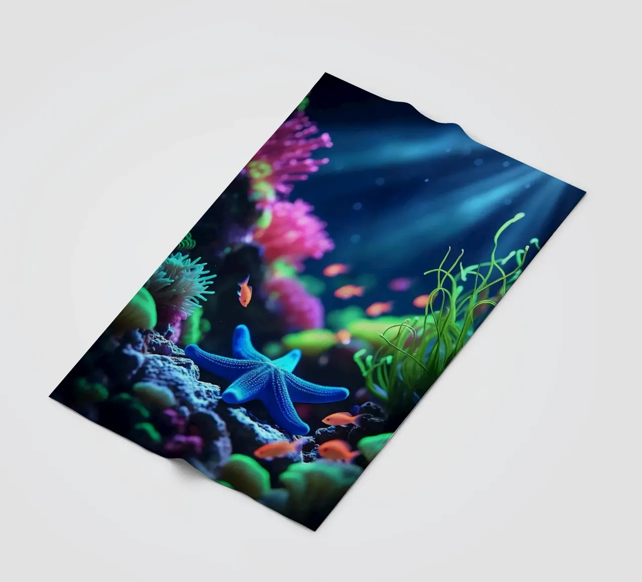 Deep Calm ✦ Blauer Seestern in Neon Reef Fleecedecke von lumaquastudio