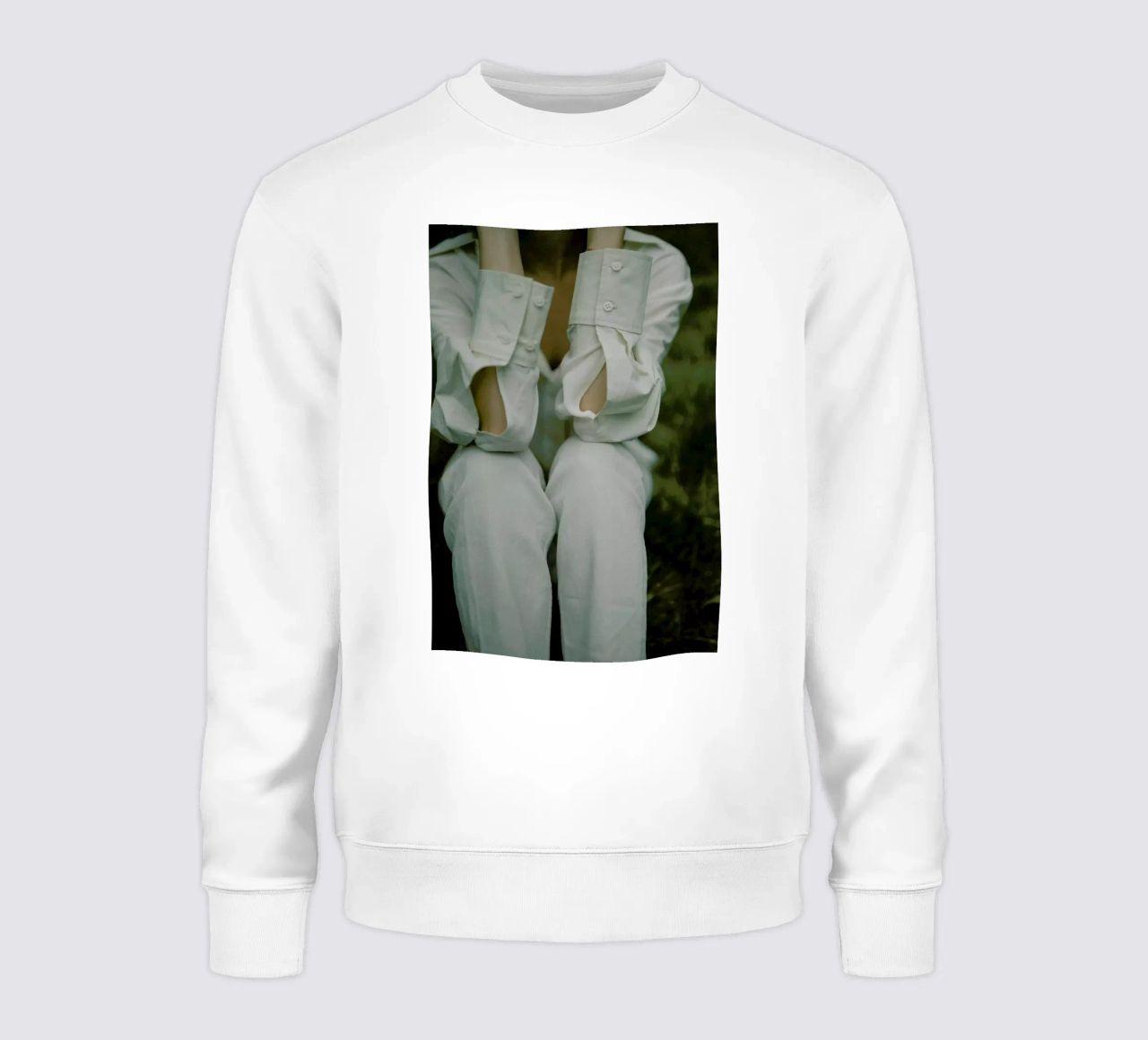 Buttons Sweatshirt von Chris Abatzis