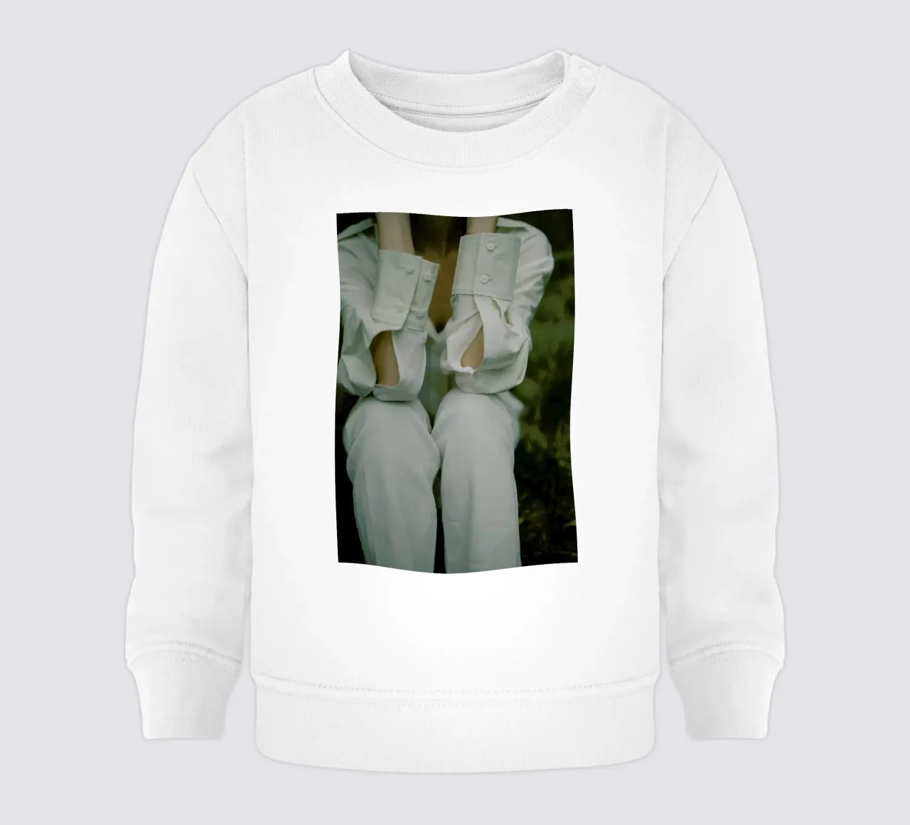 Buttons Baby Sweatshirt von Chris Abatzis
