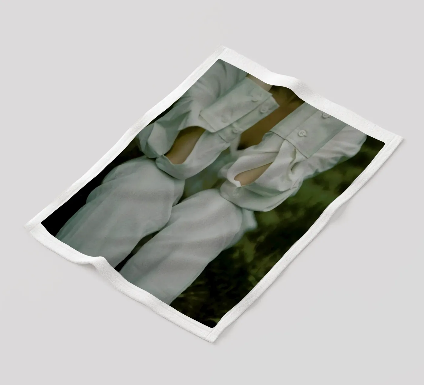 Buttons Fleecedecke von Chris Abatzis