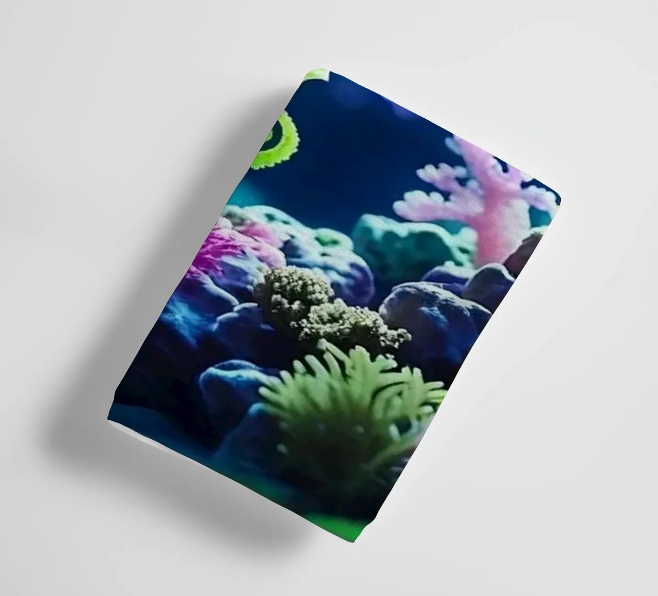✨🐠 Lime Glow ✦ Green Seahorse in Neon Coral 🌙 (1) serviette de bain de LUMAQUA STUDIO