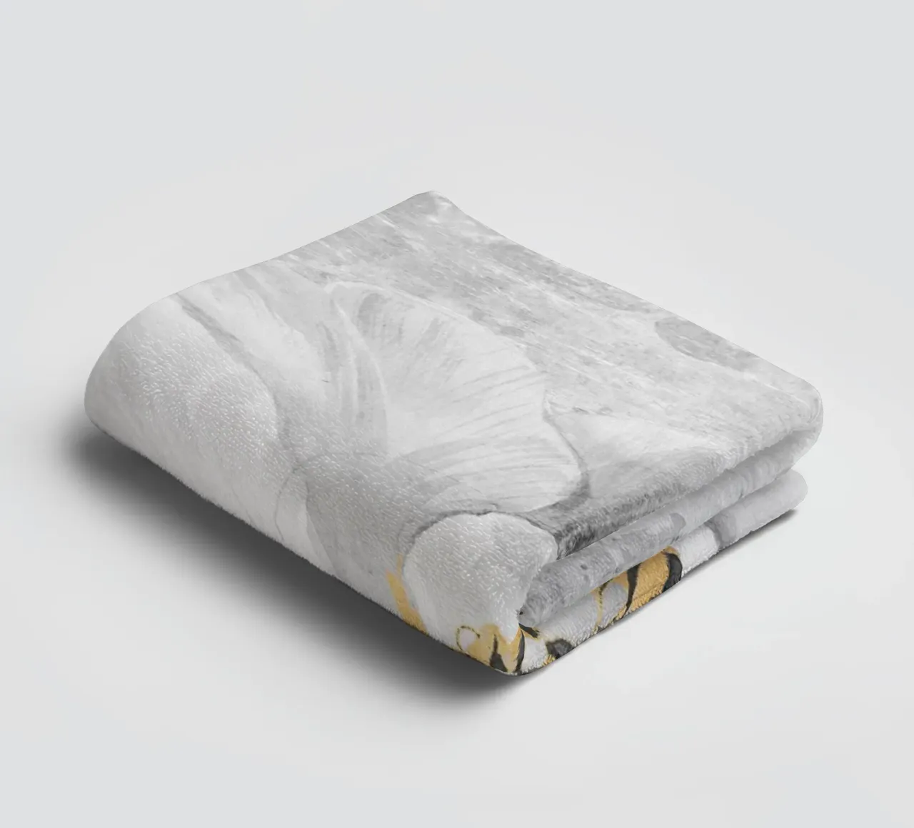 gray abstract art with white flower asciugamano da bagno da vintageshop