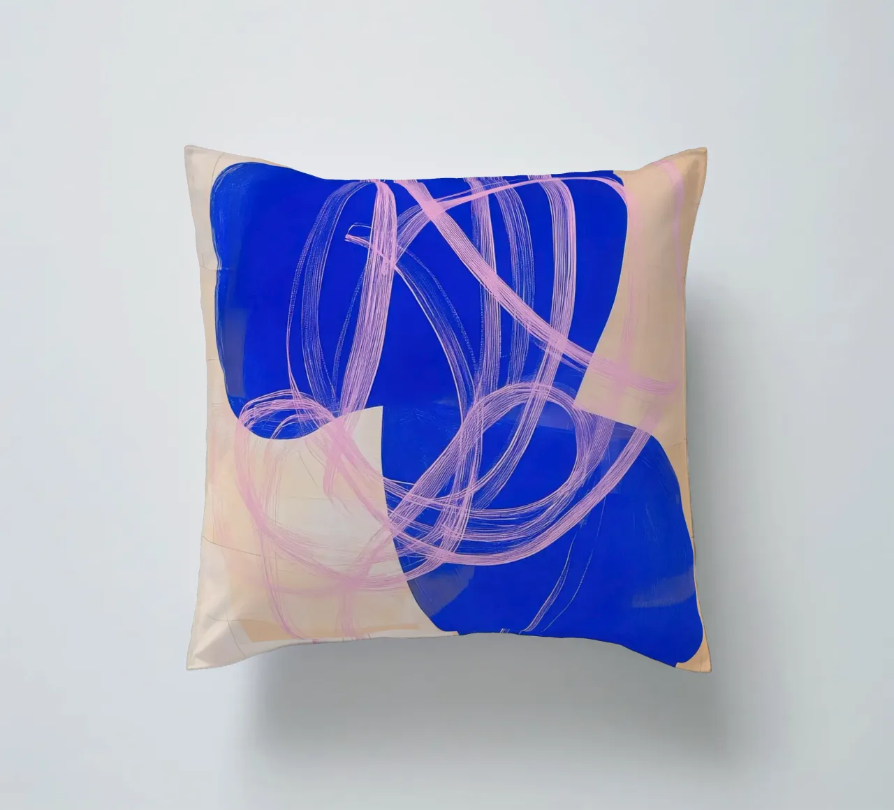 Forme dinamiche in blu cobalto e rosa cuscino da Euphoria Theresa