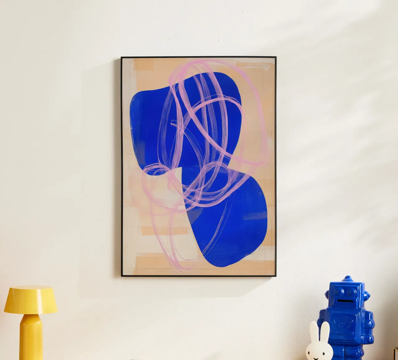 Forme dinamiche in blu cobalto e rosa alluminio dibond da Euphoria Theresa