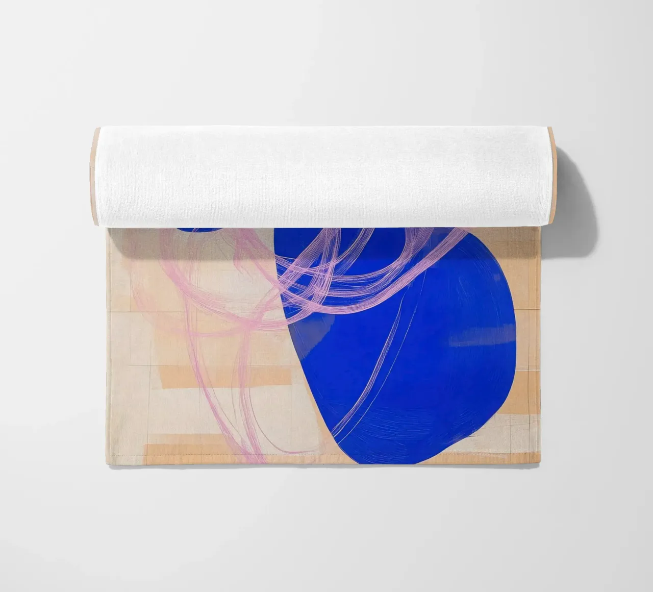 Forme dinamiche in blu cobalto e rosa telo mare da Euphoria Theresa