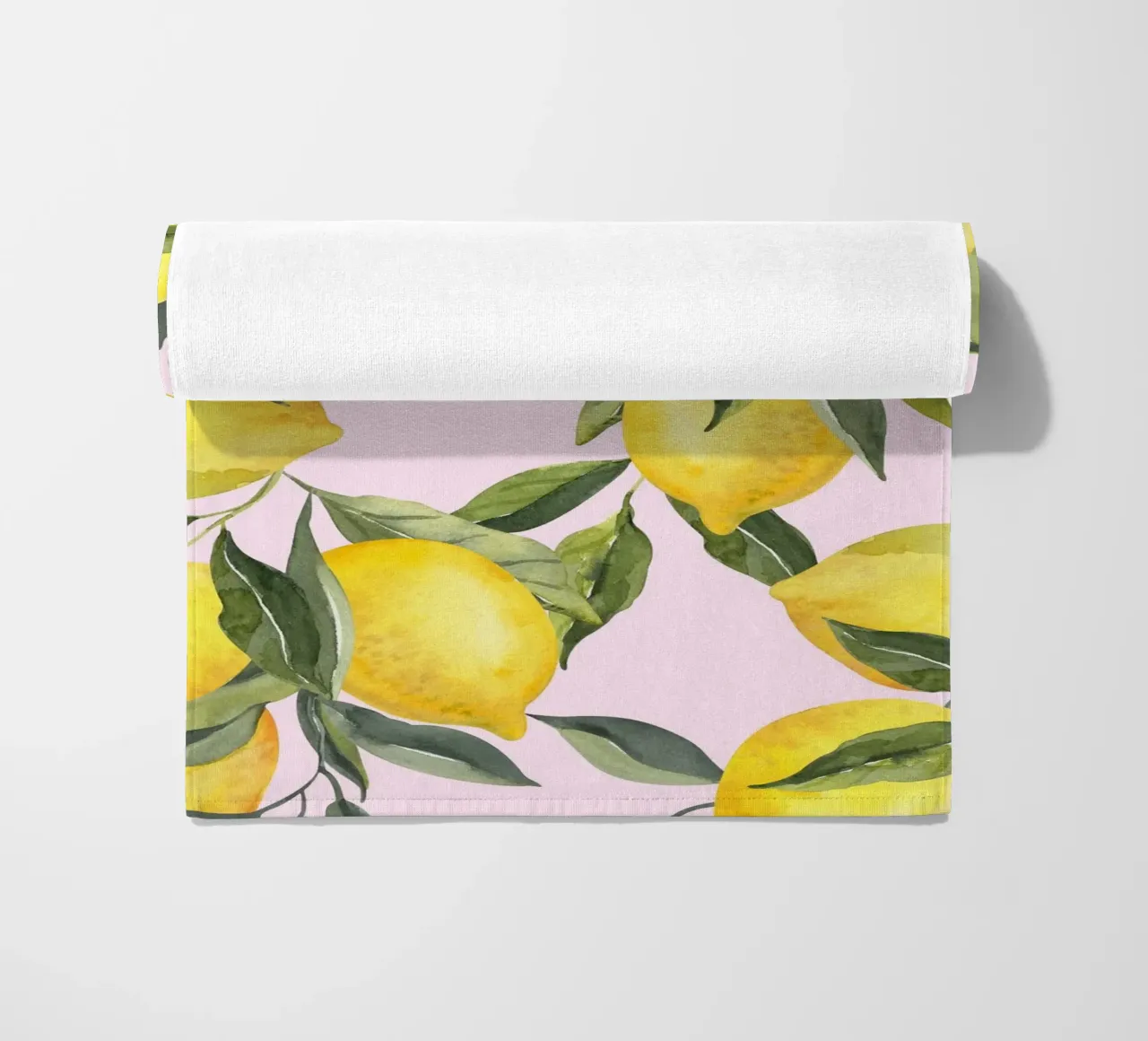Zitrone drucken rosa, Aquarell Zitrone Poster Strandtuch von Bella Studio