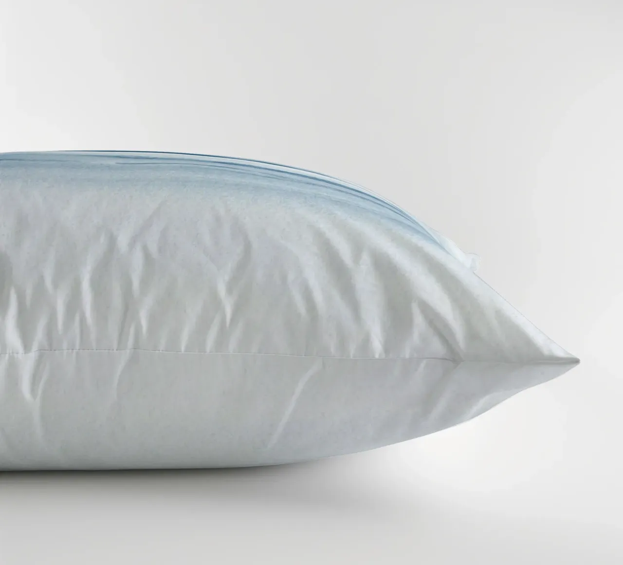 Blauwe zeegolven kussen van NouveauPrints