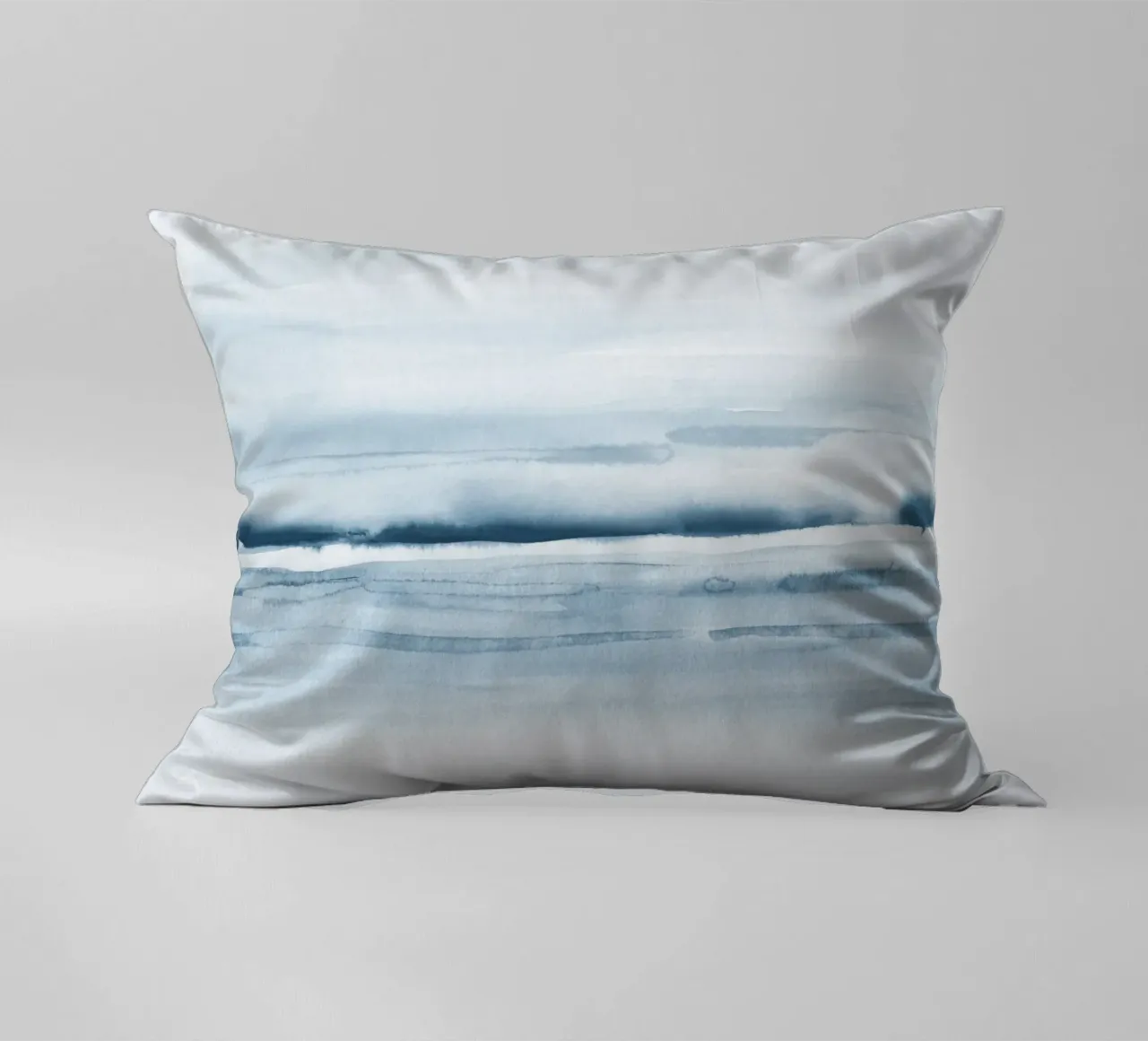 Blauwe zeegolven kussen van NouveauPrints