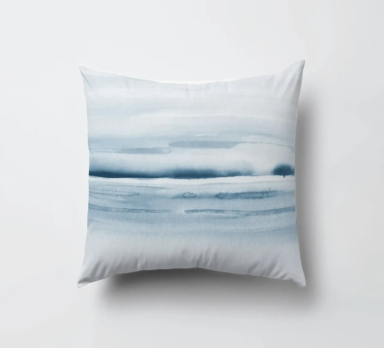 Blauwe zeegolven kussen van NouveauPrints