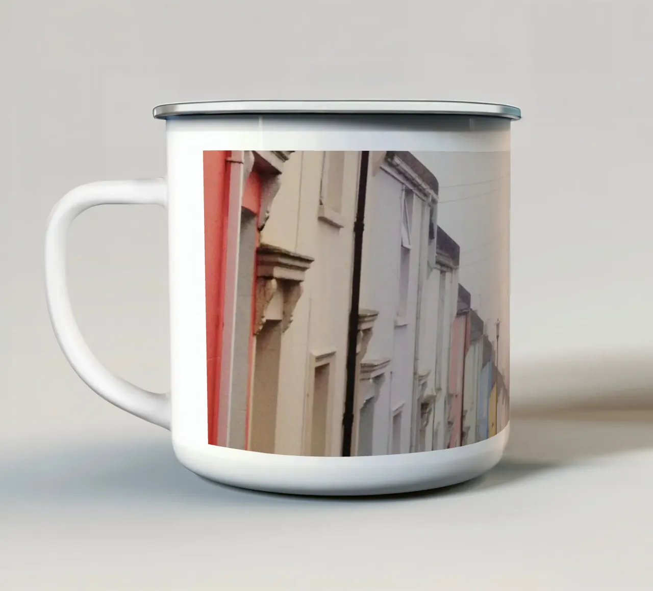 La nebbia tazza in smalto da Cassia Beck Photography