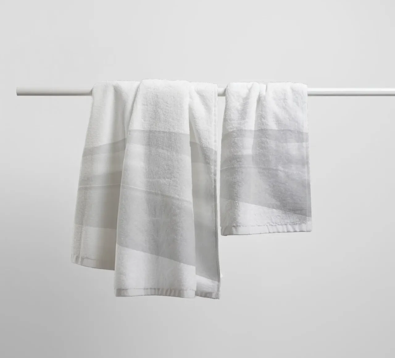 Sea of sand in the Sahara Handtuch von photolovers