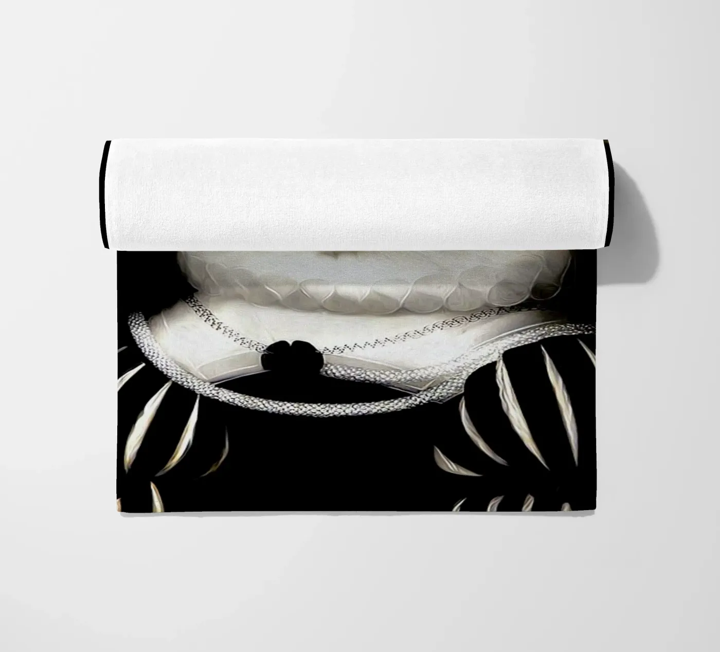 Miley beach towel by Tein Lucasson