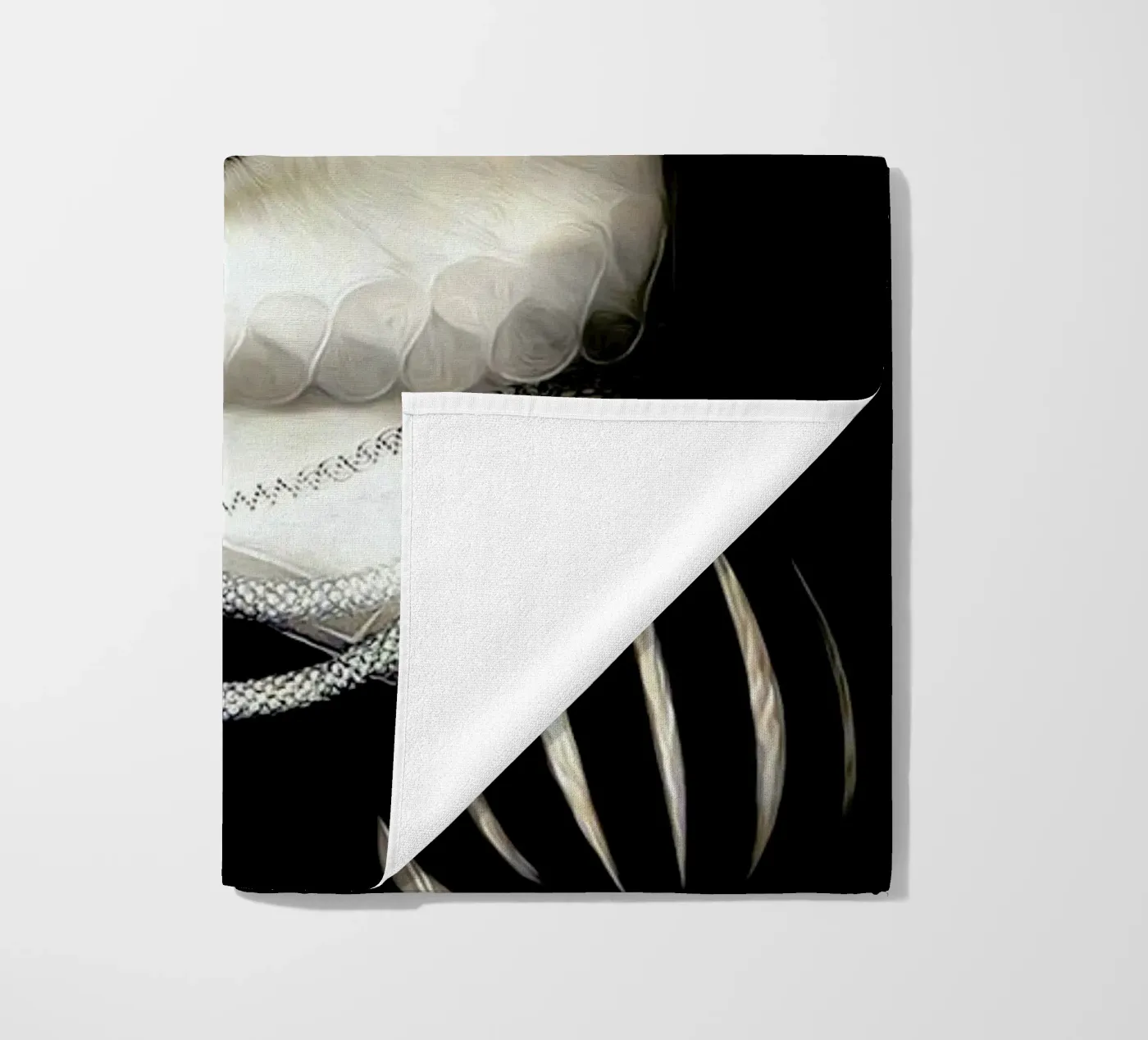 Miley beach towel by Tein Lucasson