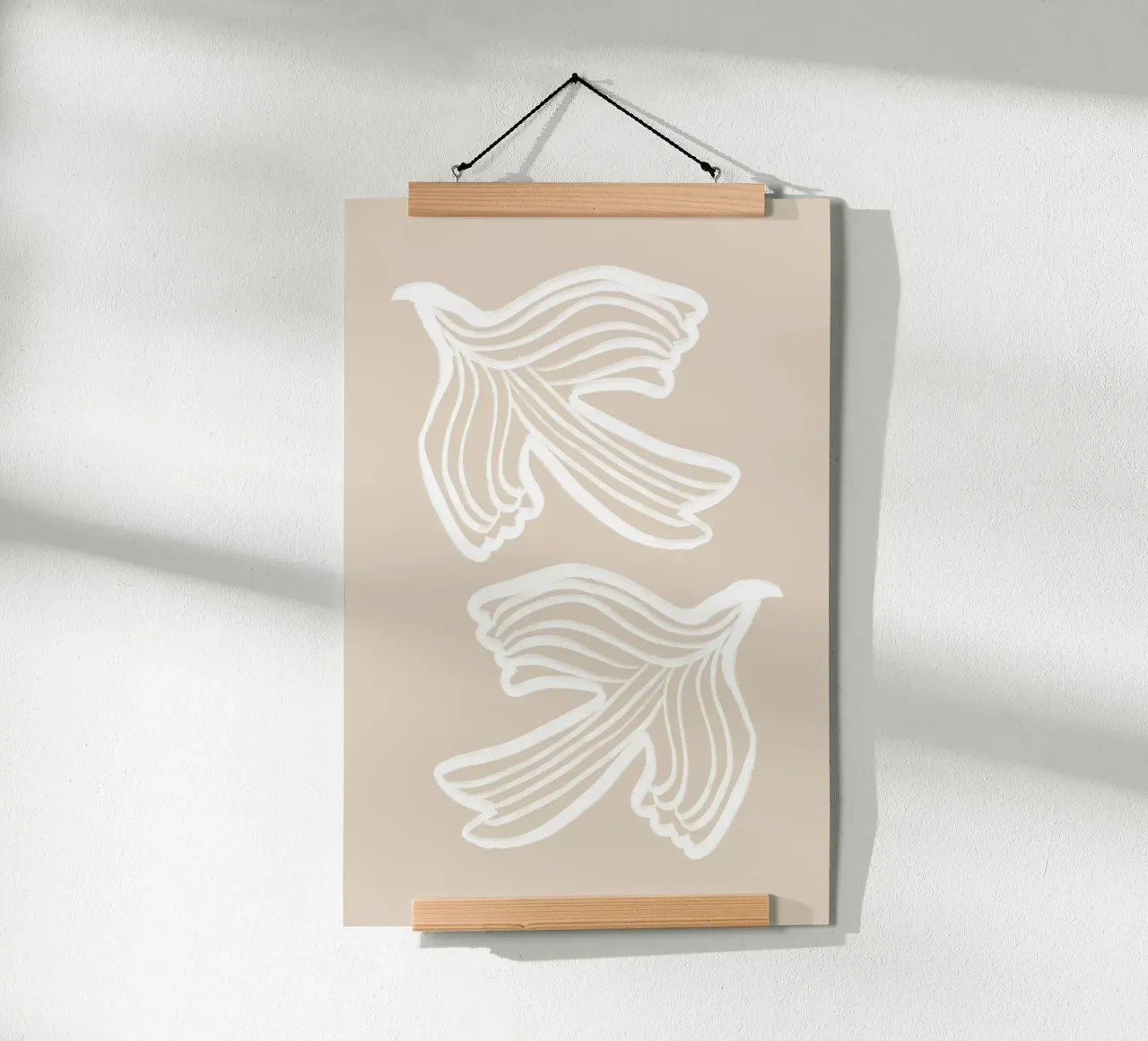 Oiseaux abstraits blancs tourbillonnant sur beige poster avec cadre en aluminium de Melloi Art Print