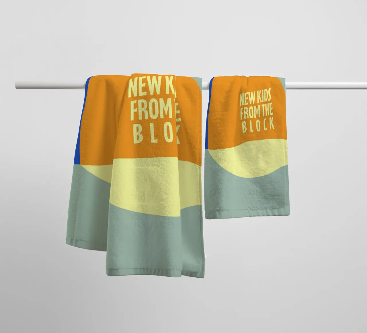 new kids from the block. toalla de baño de FRICKE DESIGN