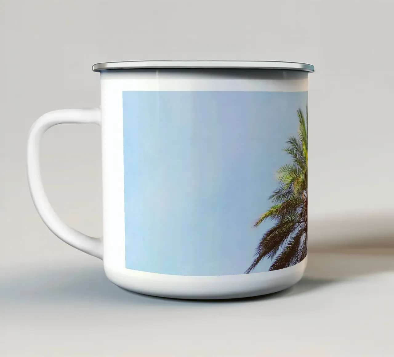 Palma tazza in smalto da Cassia Beck Photography