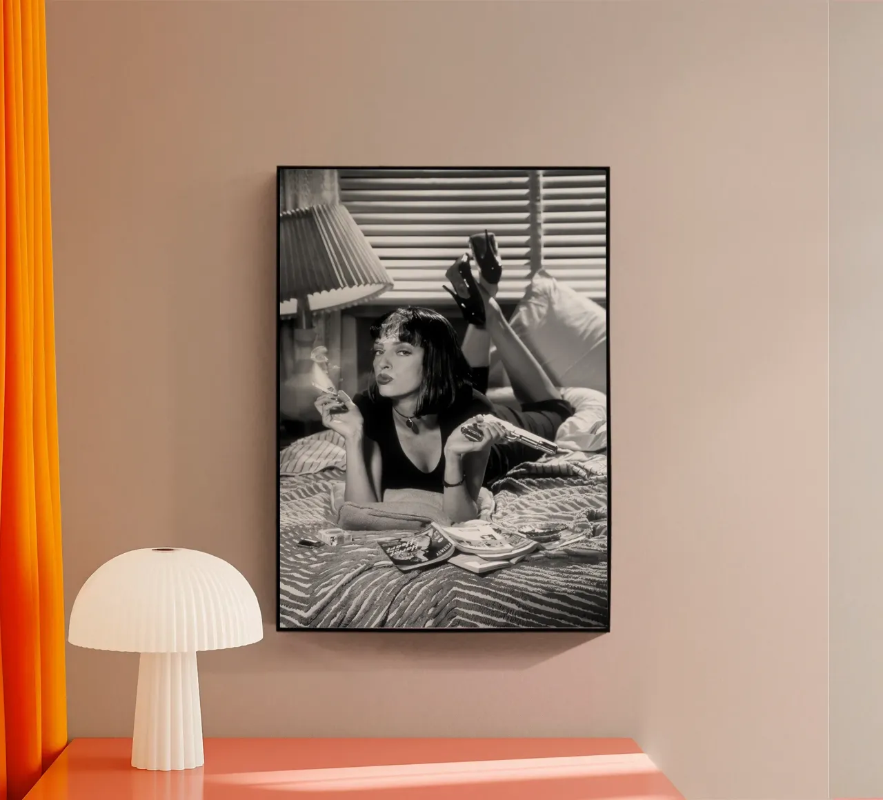 Uma Smoke plexiglass da Lorraine Mooore