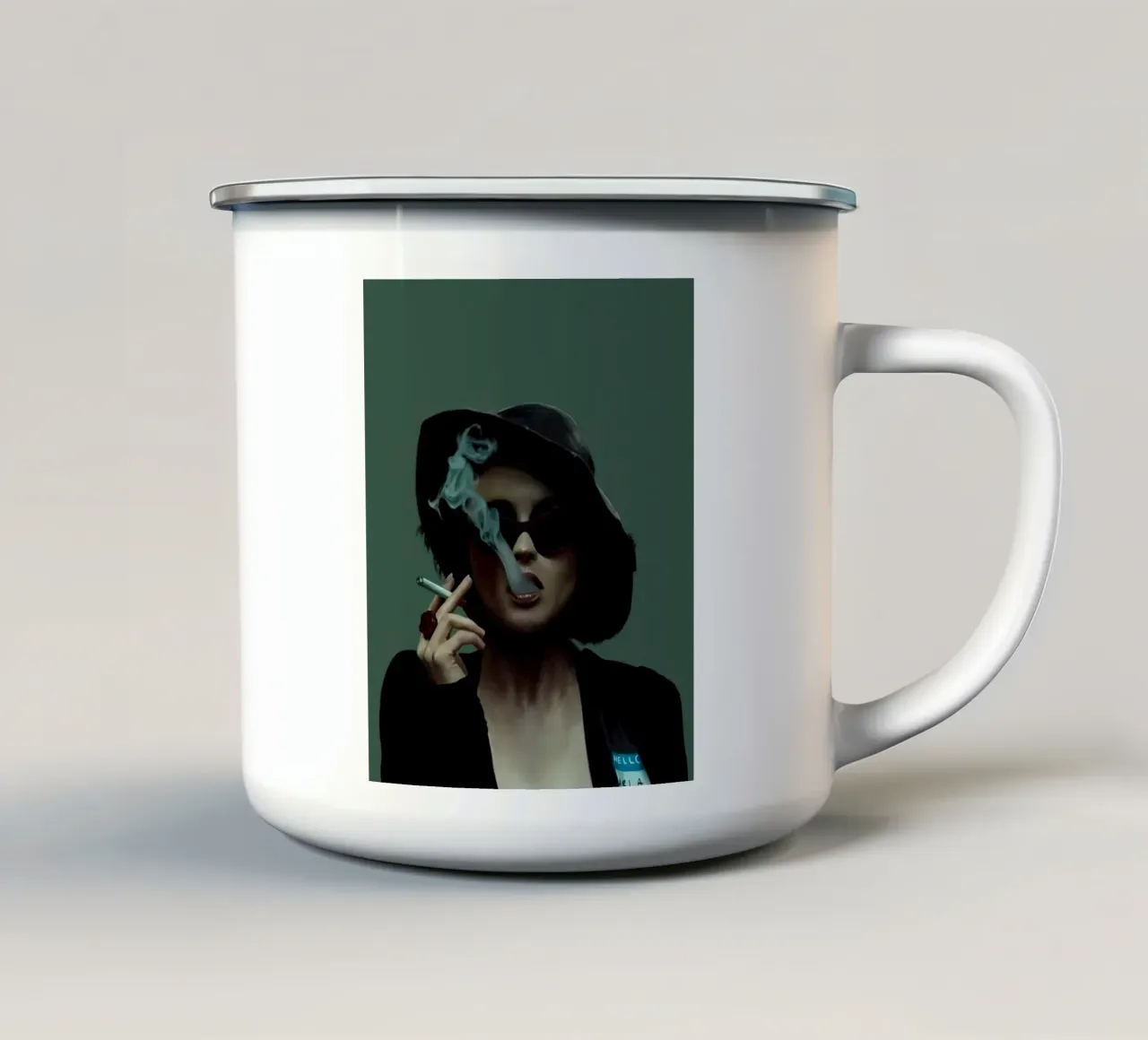 Smoking Helena tazza in smalto da Lorraine Mooore