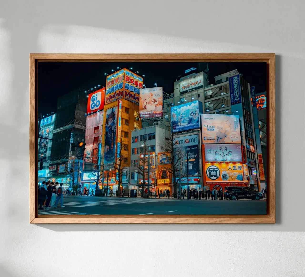 Akihabara Neonlichten, Tokio canvas met Baklijst van Marcel Bisig